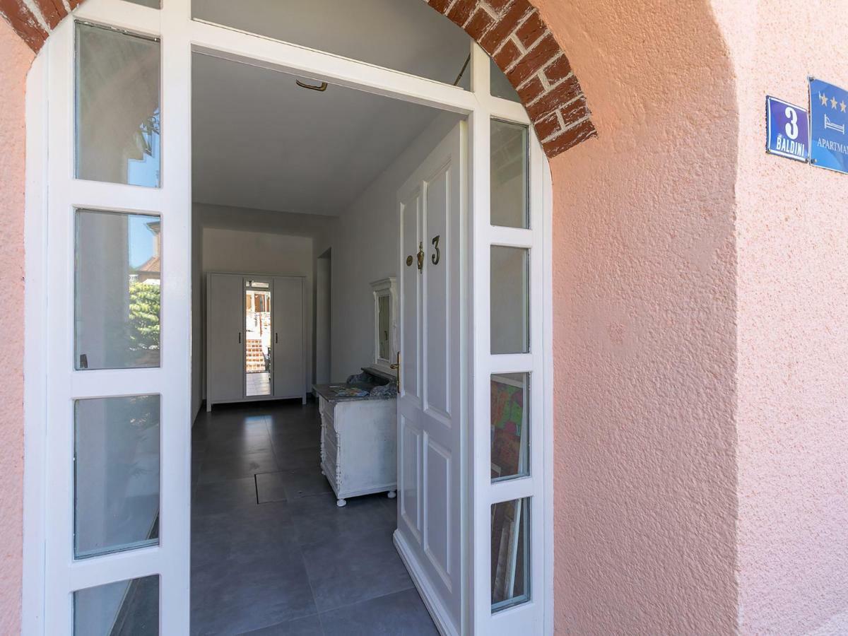 Oliver Art Apartment Porec Exterior photo